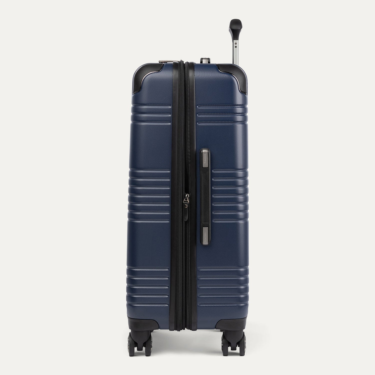 Roundtrip® Medium Check-in Expandable Spinner