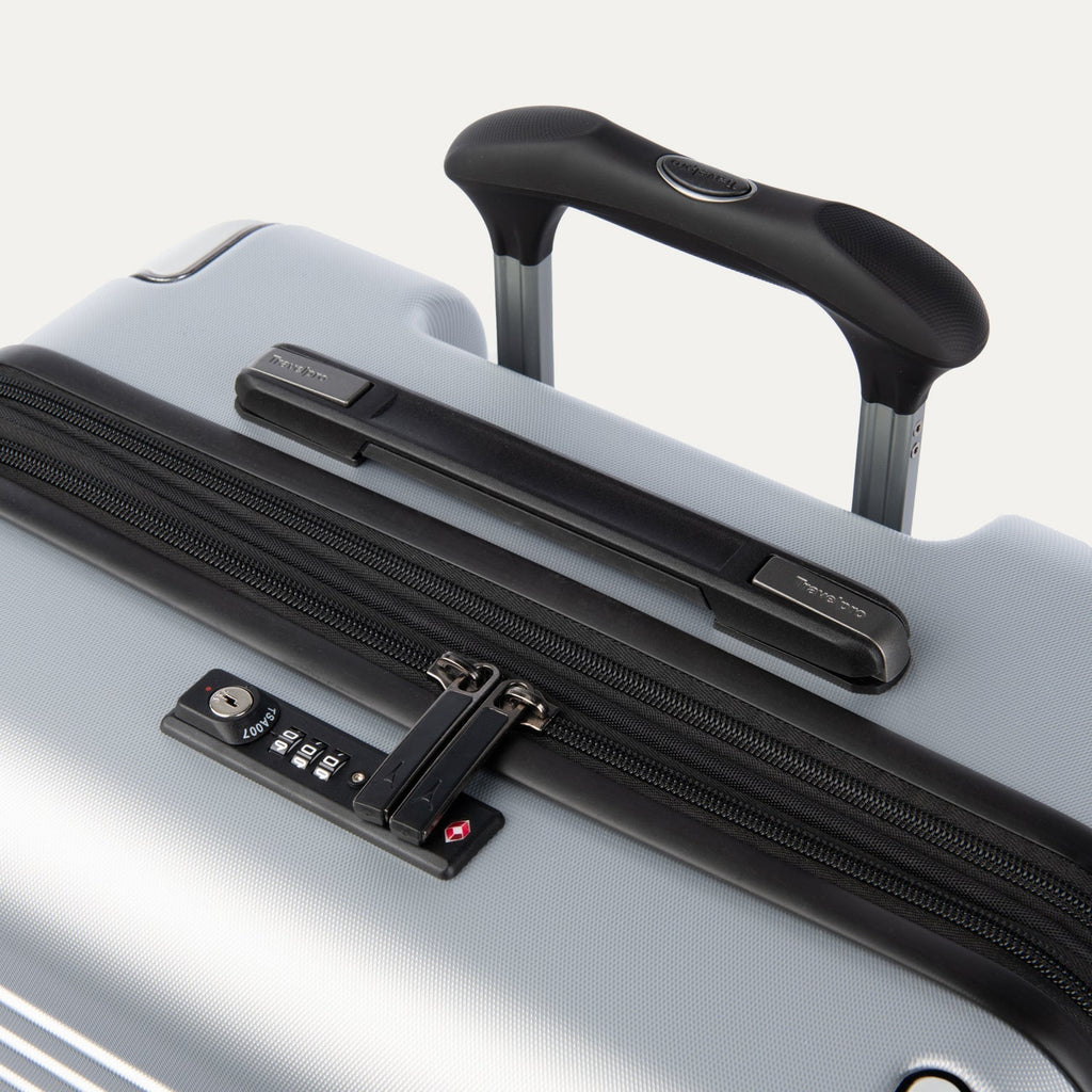 Roundtrip® Medium Check-in Expandable Spinner