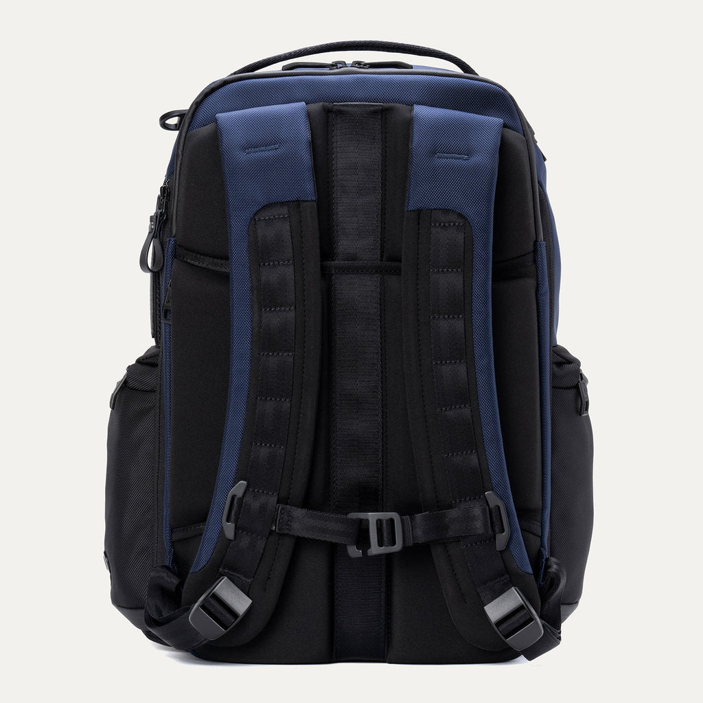 Versapack+ Medium Check-in Spinner / Travelpro® Altitude™ Large Backpack Set