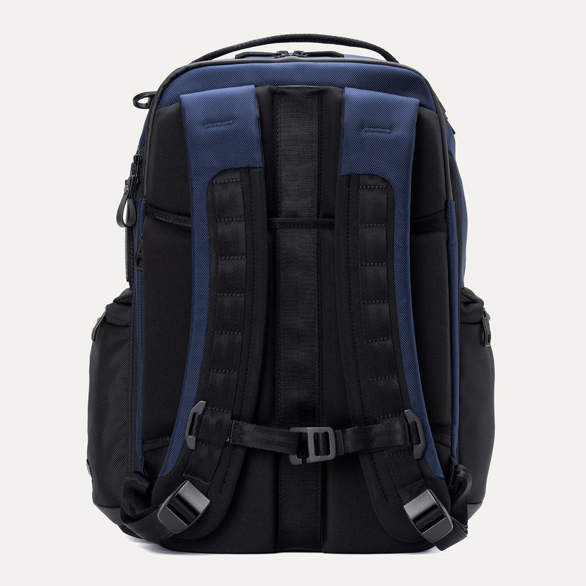 Versapack+ Medium Check-in Spinner / Travelpro® Altitude™ Large Backpack Set